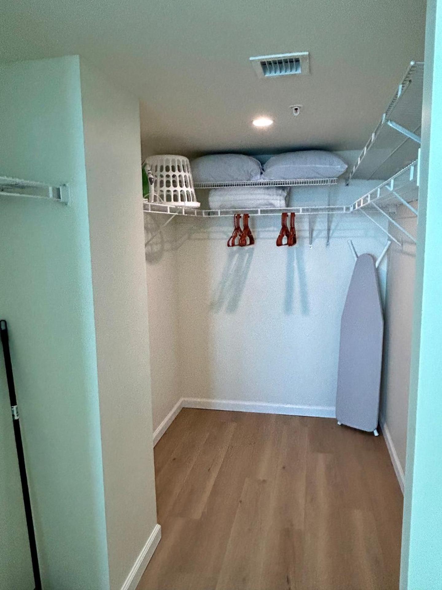High-rise Waterfront Haven Apartment Fort Myers