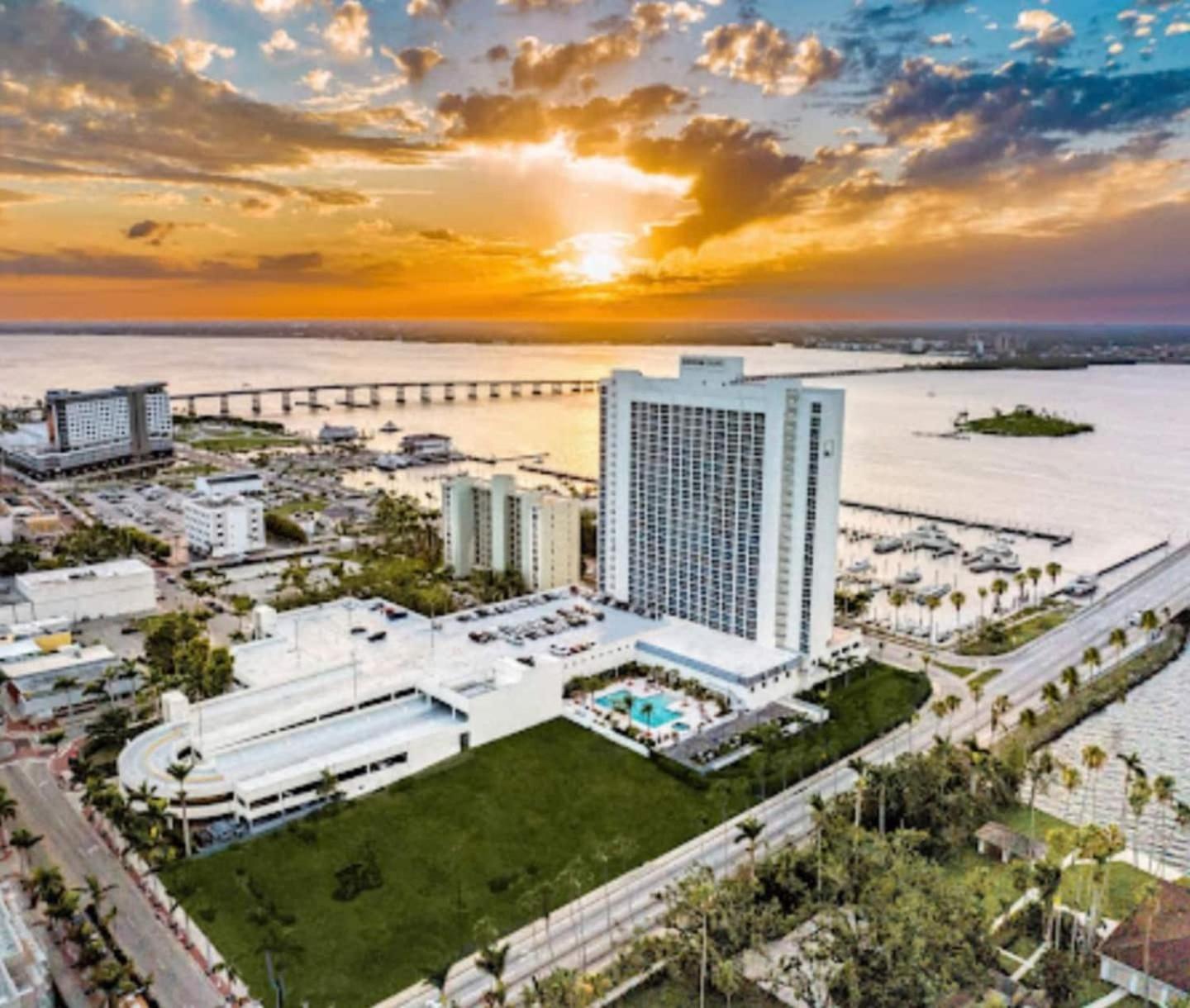 Stunning Water View Fort Myers