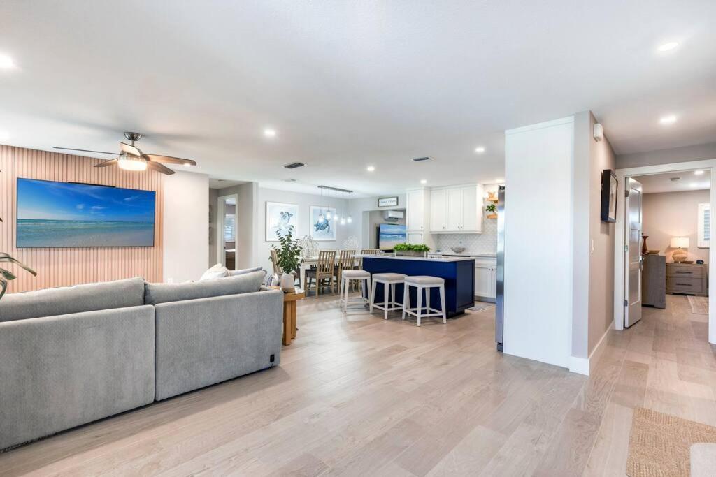 Stunning New Listing Complete Remodel Conveniently Located Three Bedroom Den With Sleeper Sofa *
