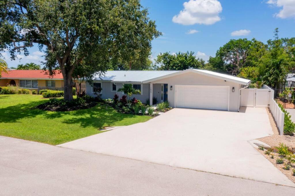 Stunning New Listing Complete Remodel Conveniently Located Three Bedroom Den With Sleeper Sofa *