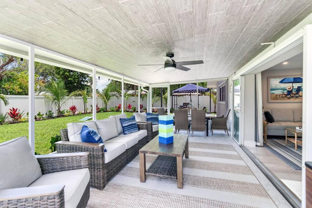 Stunning New Listing Complete Remodel Conveniently Located Three Bedroom Den With Sleeper Sofa * Fort Myers