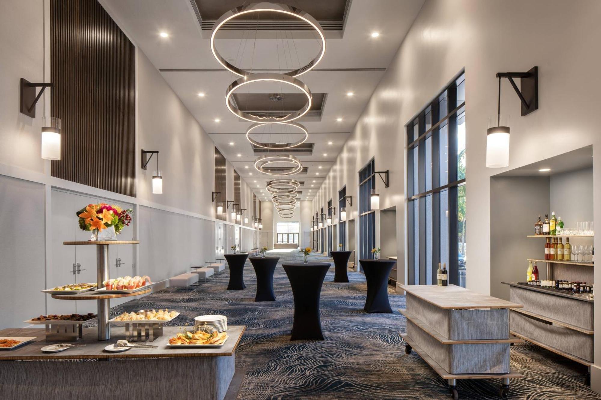 Hotel Luminary & Co., Autograph Collection