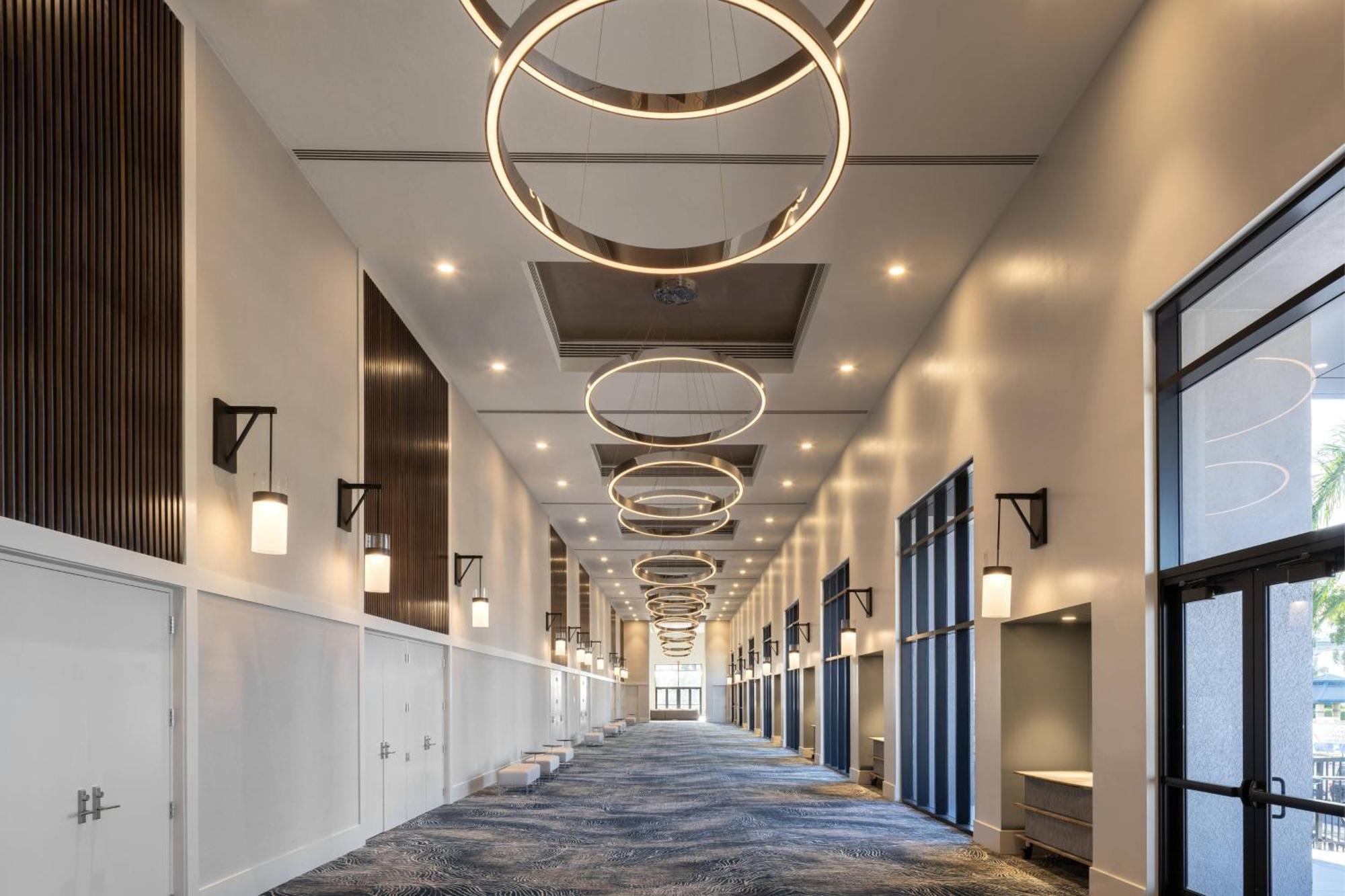 Luminary & Co., Autograph Collection Hotel 4*