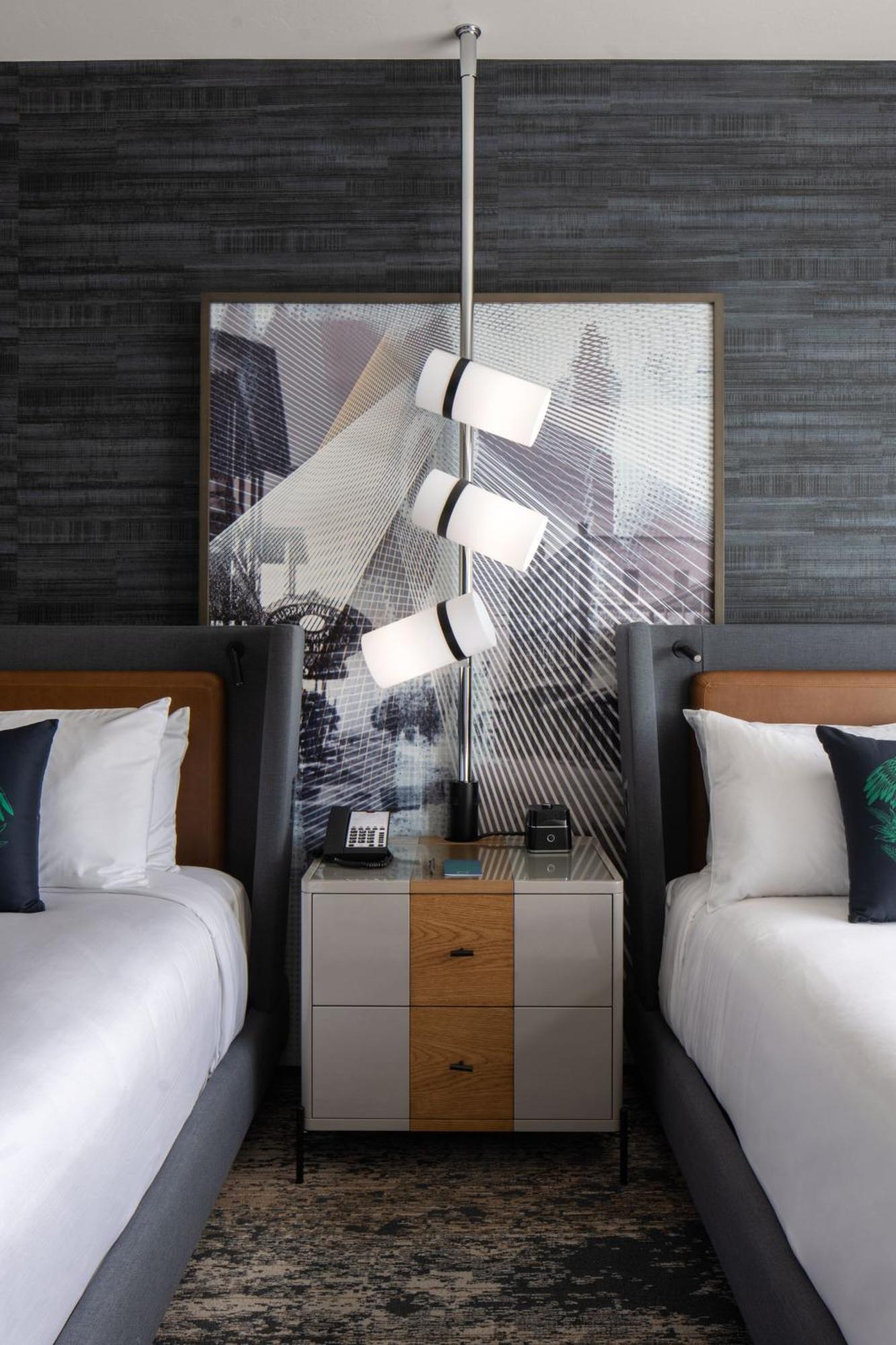 Luminary & Co., Autograph Collection 4* Fort Myers