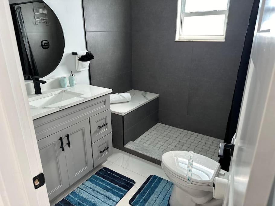 Holiday home Cozy 2 Bedroom Waterfront With Heated Pool Fort Myers