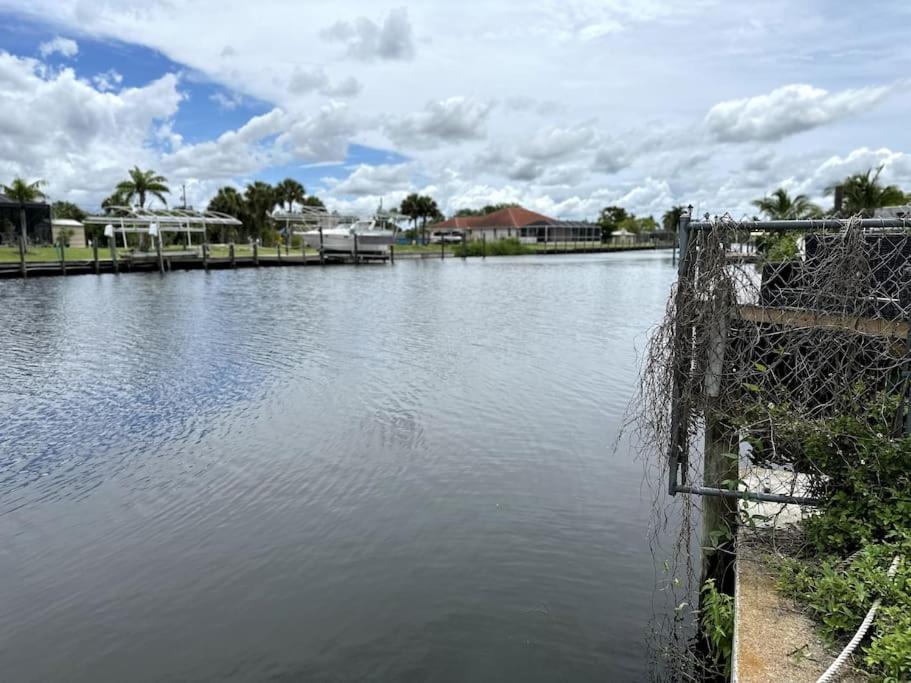 Holiday home Cozy 2 Bedroom Waterfront With Heated Pool Fort Myers