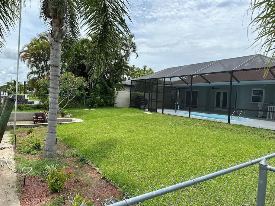 Cozy 2 Bedroom Waterfront With Heated Pool * Fort Myers