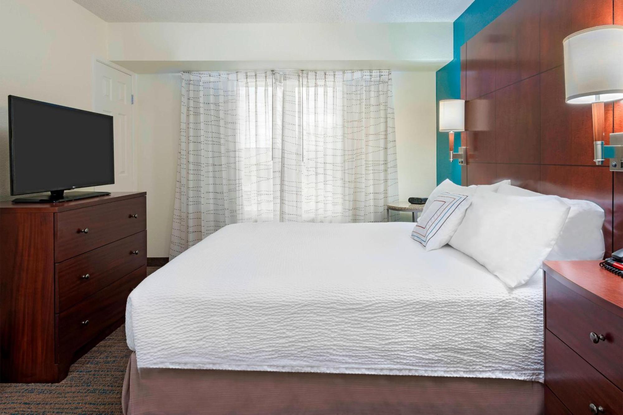 Hotel By Marriott Myers