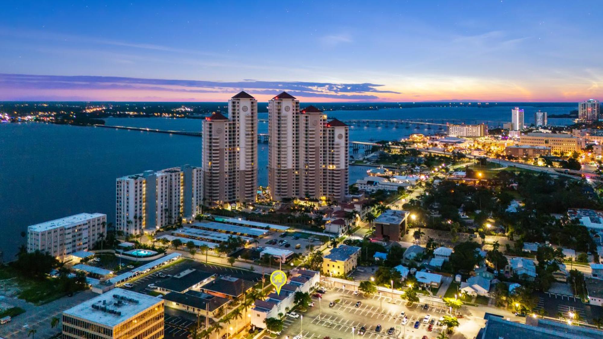 Modern Loft In Downtown River District * Fort Myers