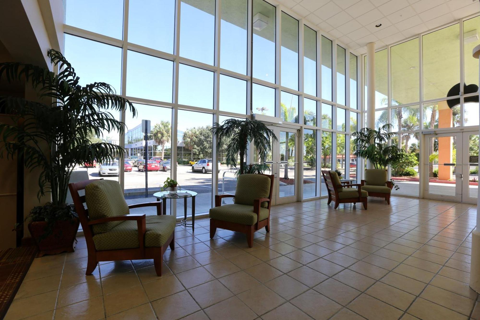 Hotel Allure Of Myers 3*