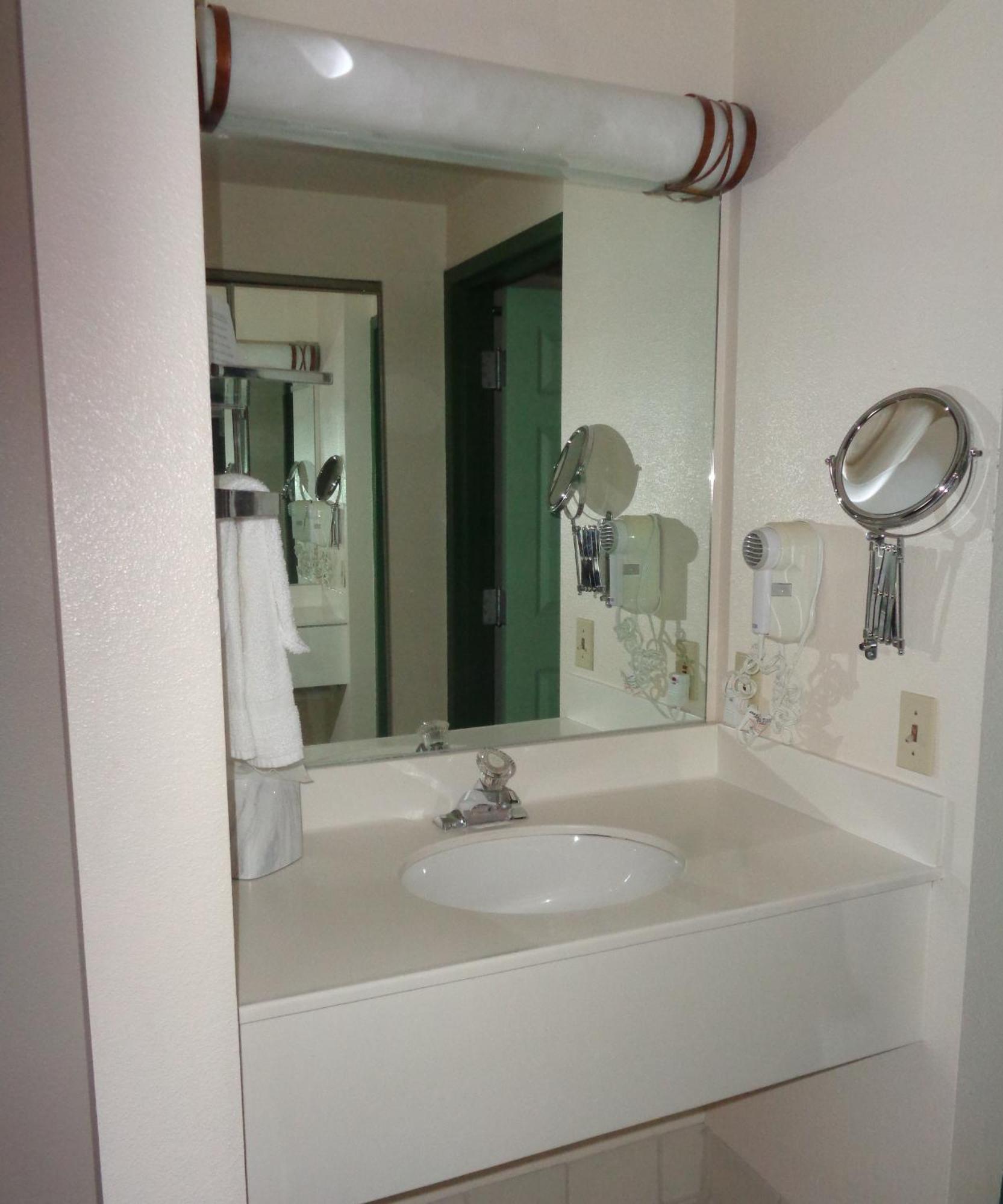 Allure Of Myers Hotel 3*