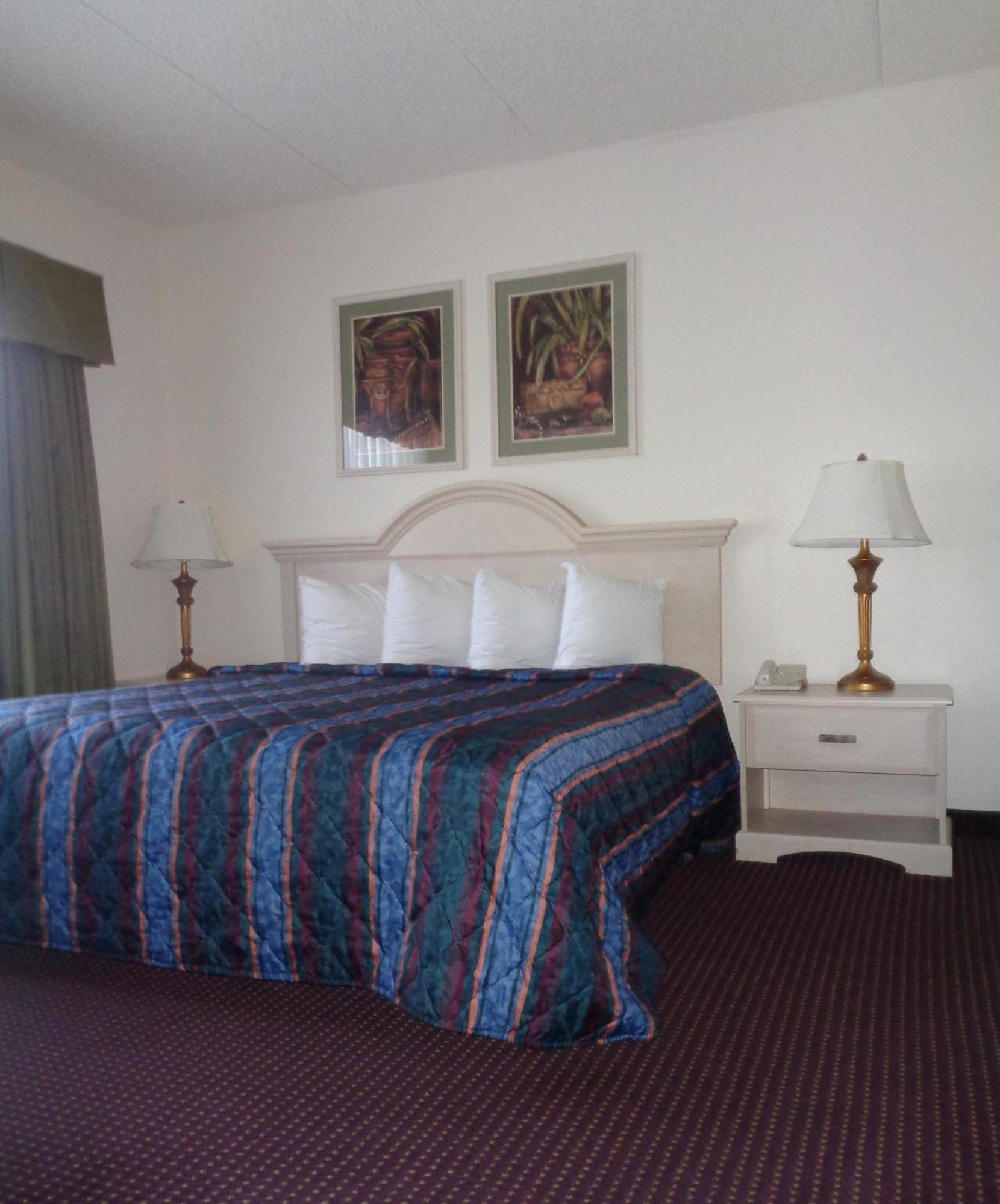 Hotel Allure Of Myers 3*