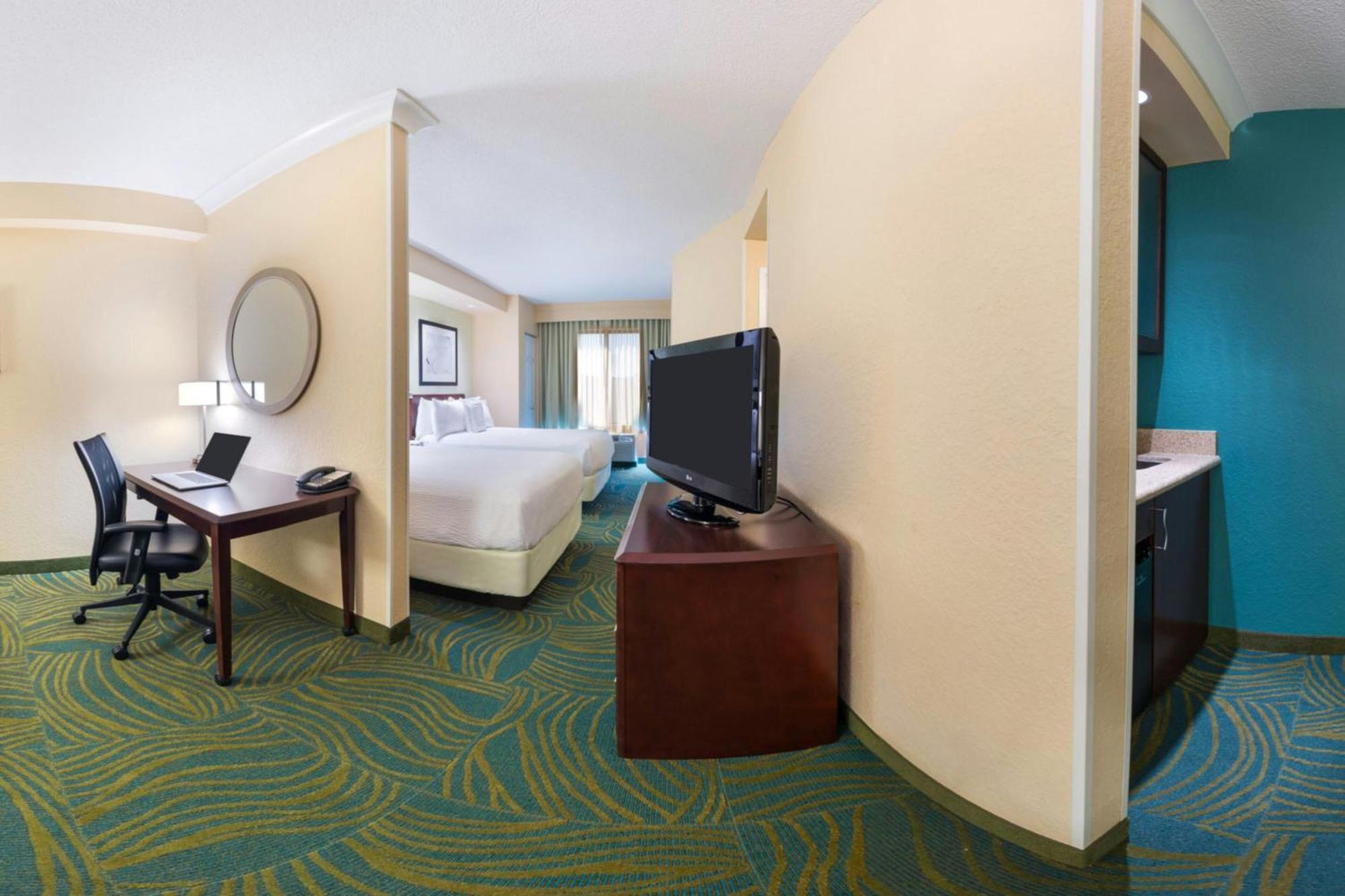 Springhill Myers Airport Hotel 3*