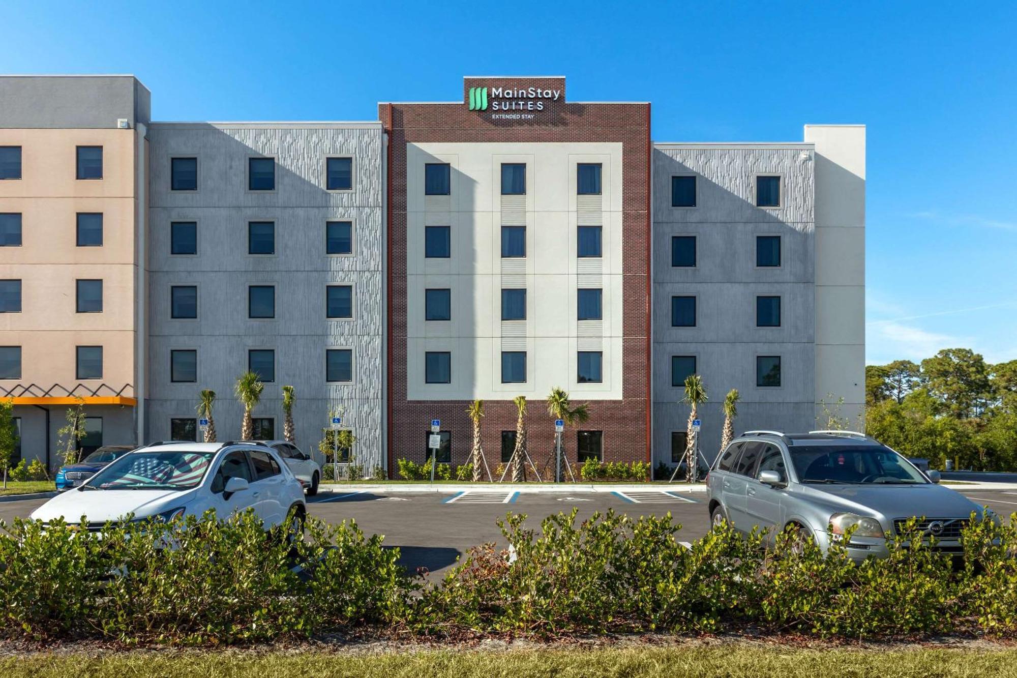 Mainstay Myers East I-75 Hotel *