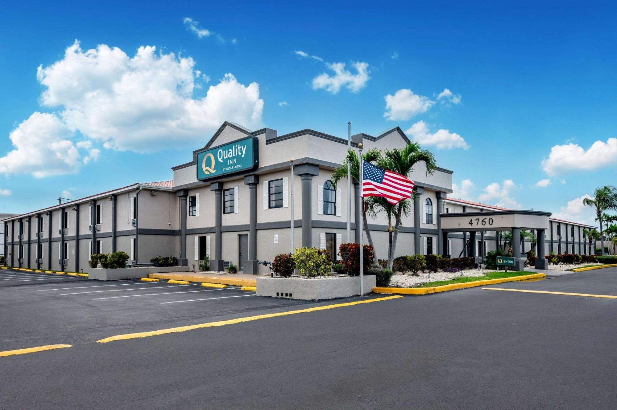 Inn Quality Myers - Cape Coral 2*