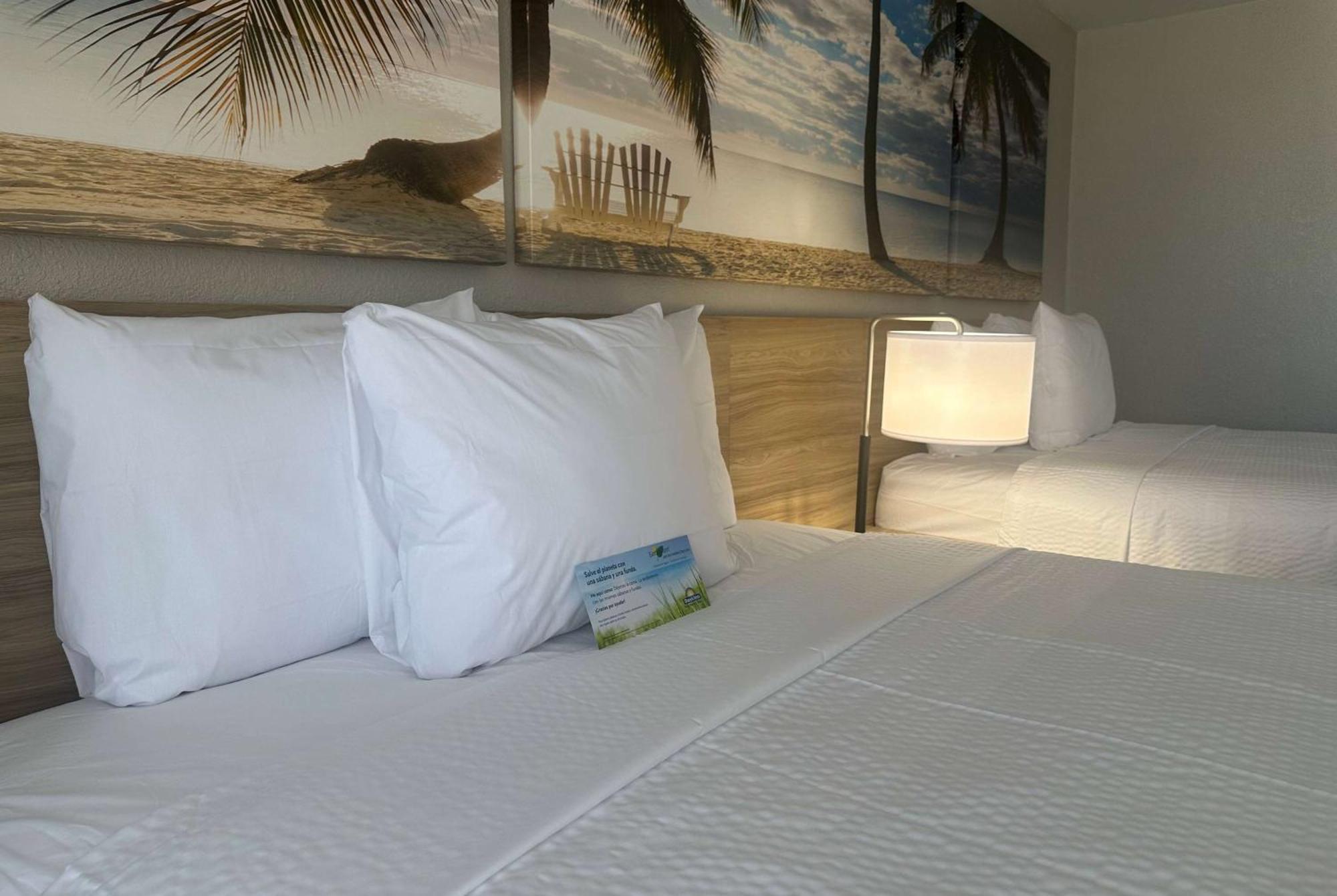 Hotel Days By Wyndham Myers 2*