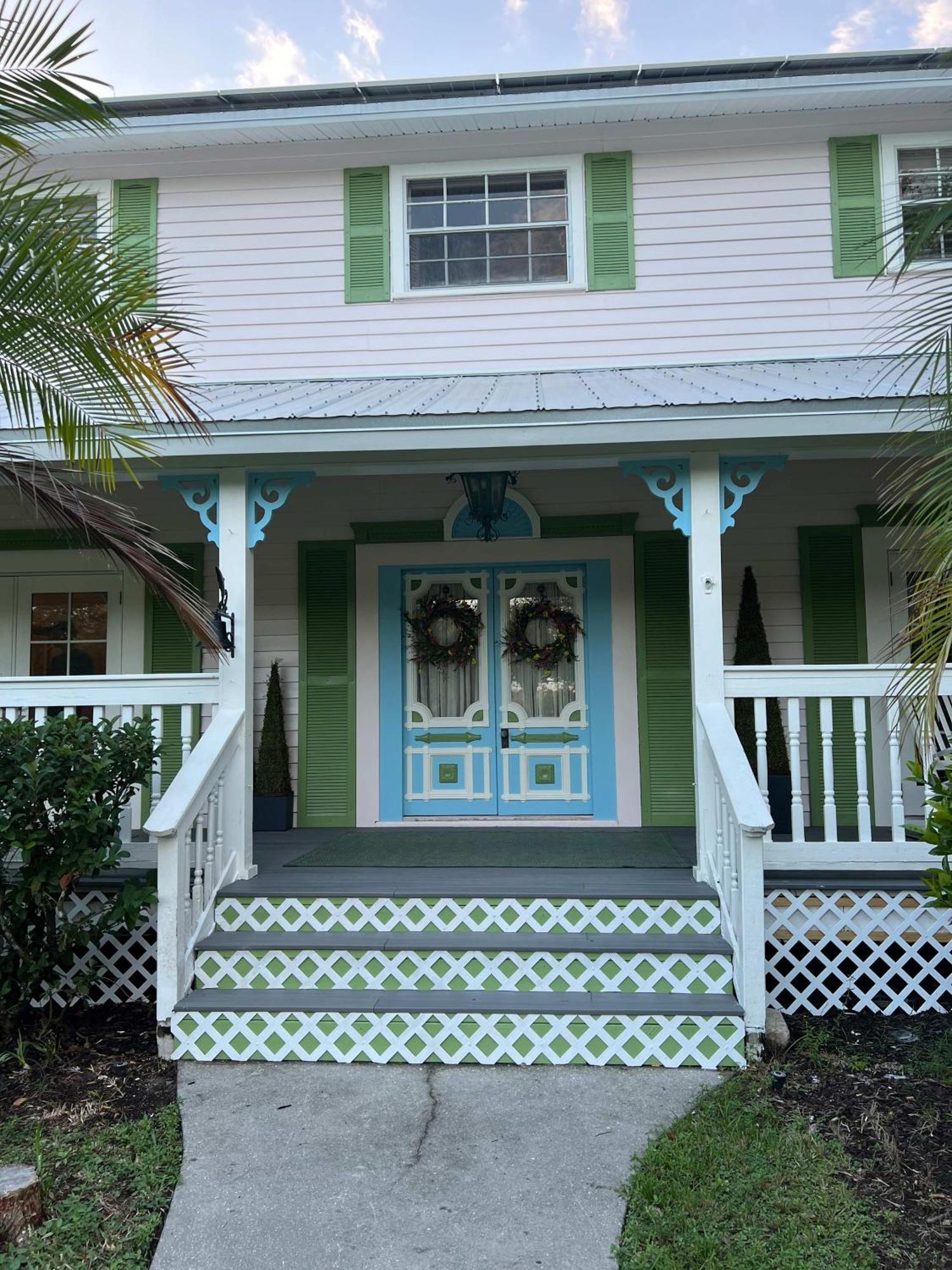 Elegant Private Old South Florida Estate New Sleeps 18 To 20 Large Families Retreat Weddings Reunions Nanny Quarters Holiday home Fort Myers