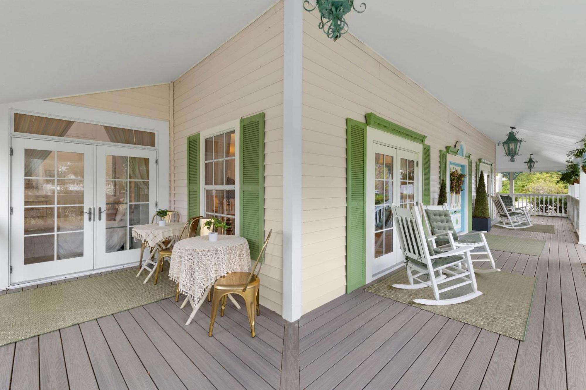 Elegant Private Old South Florida Estate New Sleeps 18 To 20 Large Families Retreat Weddings Reunions Nanny Quarters Holiday home