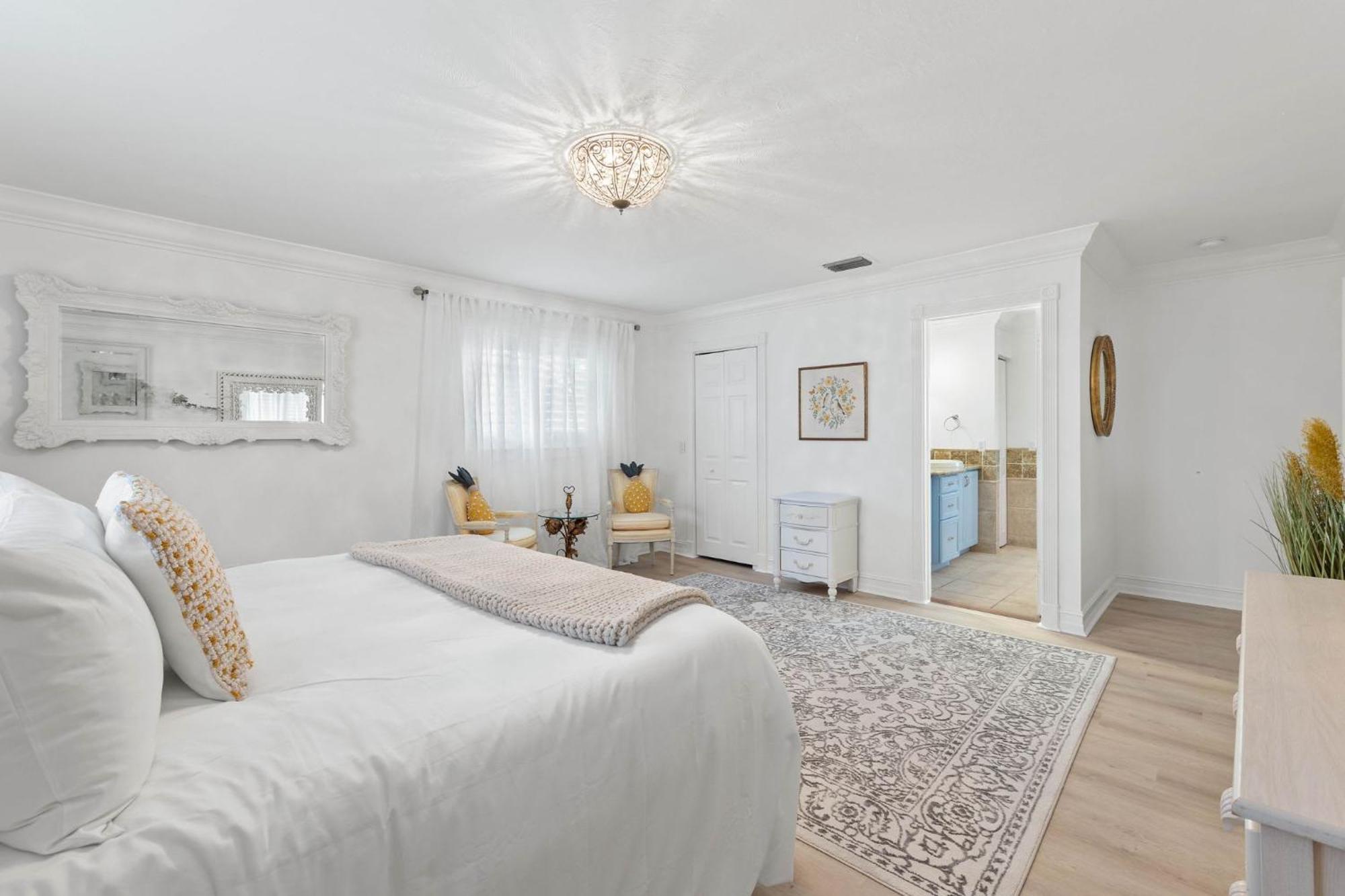 Elegant Private Old South Florida Estate New Sleeps 18 To 20 Large Families Retreat Weddings Reunions Nanny Quarters