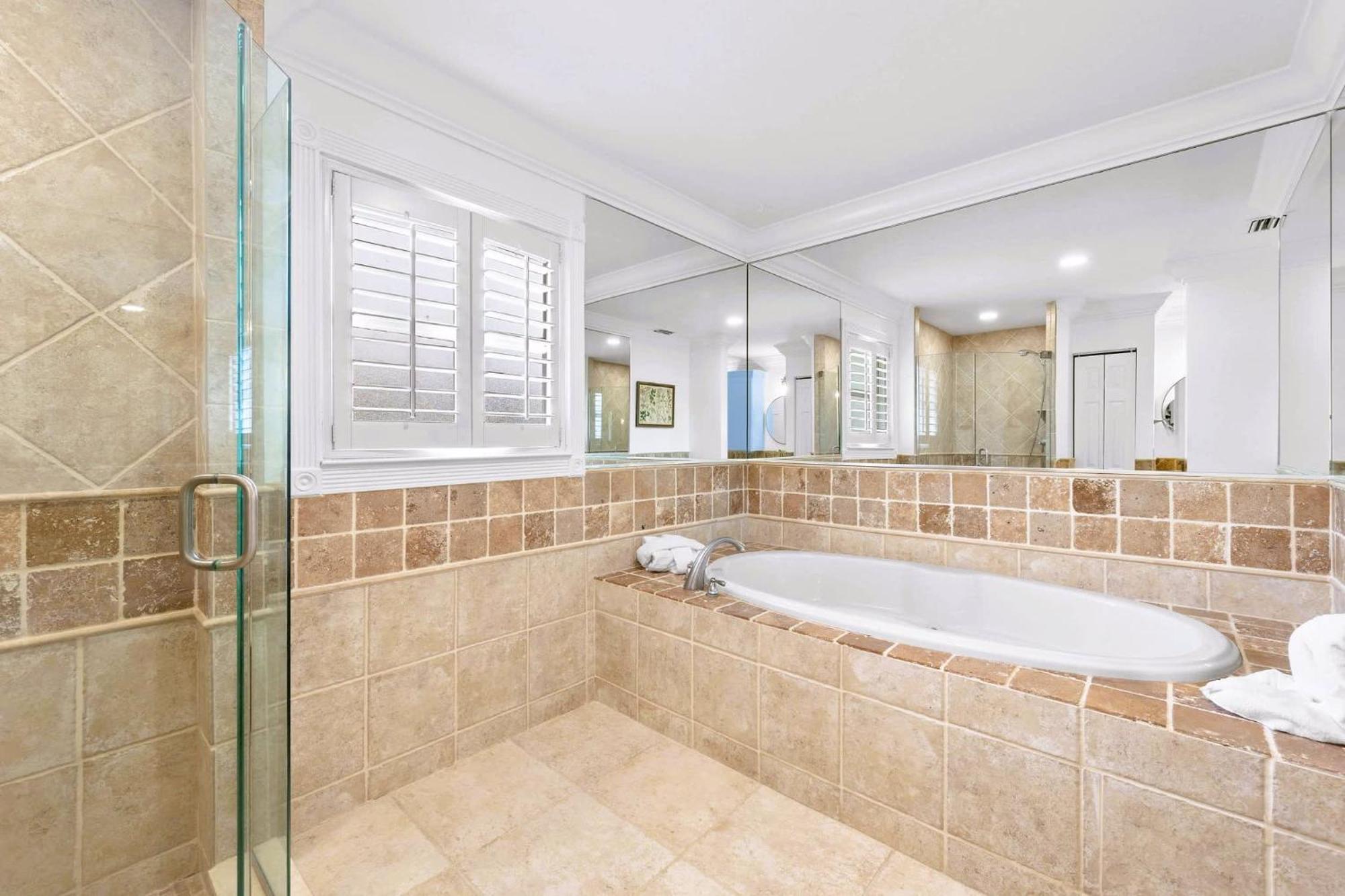 Elegant Private Old South Florida Estate New Sleeps 18 To 20 Large Families Retreat Weddings Reunions Nanny Quarters *