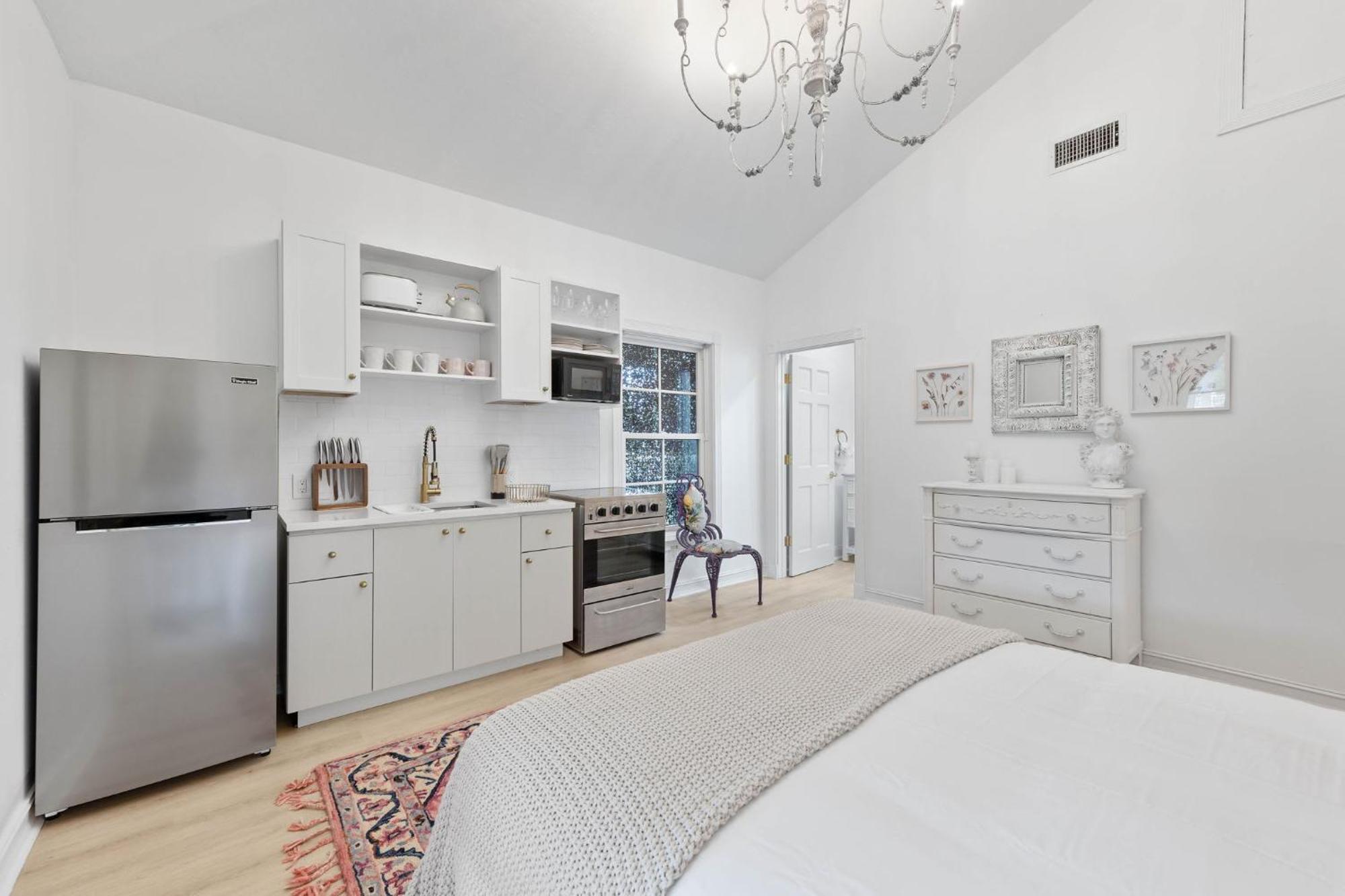 Elegant Private Old South Florida Estate New Sleeps 18 To 20 Large Families Retreat Weddings Reunions Nanny Quarters Holiday home