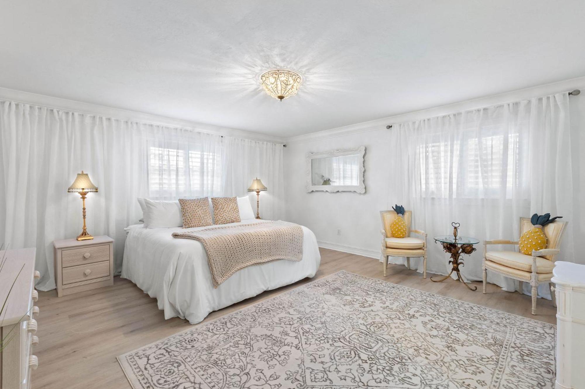 Holiday home Elegant Private Old South Florida Estate New Sleeps 18 To 20 Large Families Retreat Weddings Reunions Nanny Quarters *