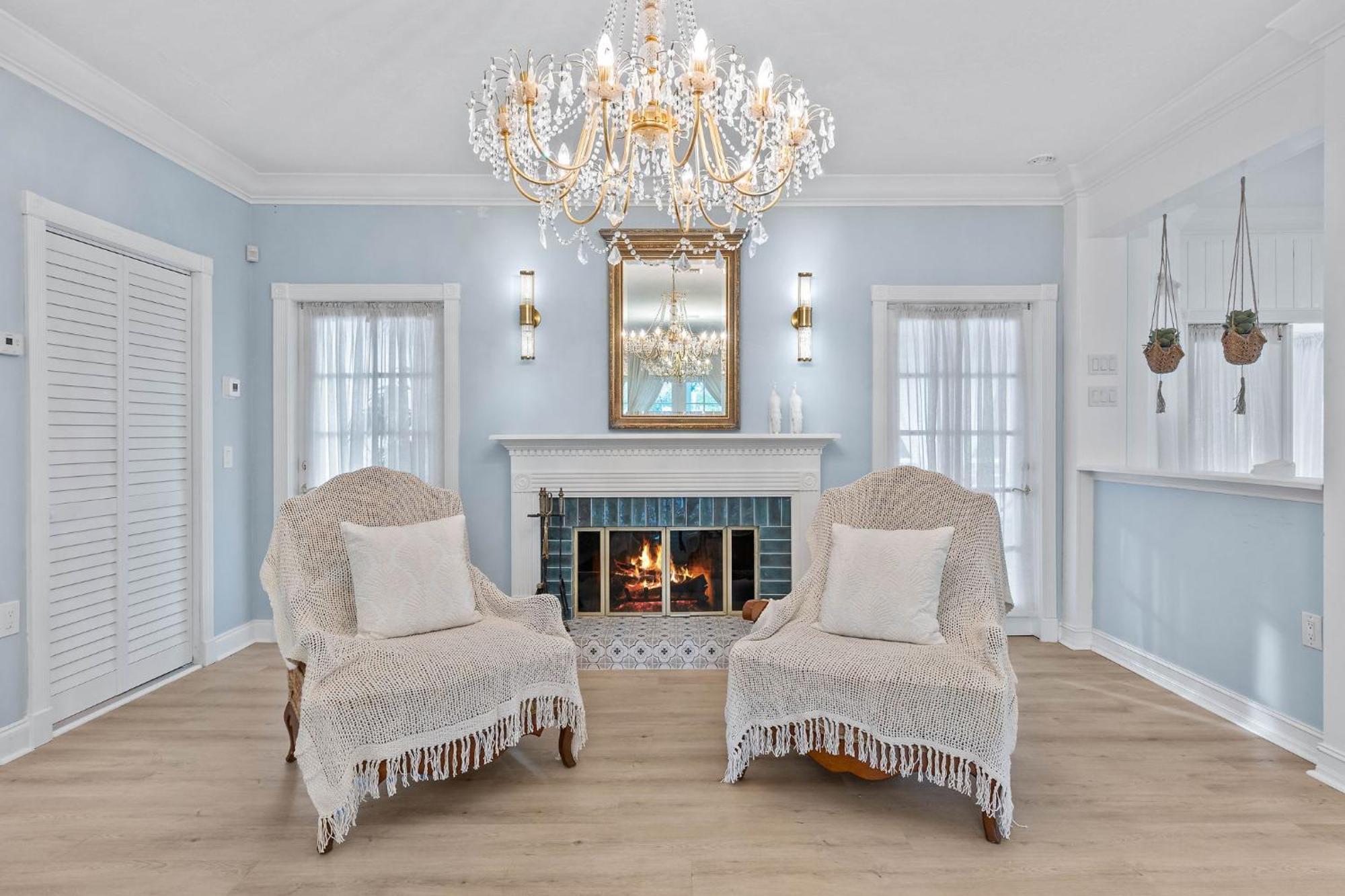 Elegant Private Old South Florida Estate New Sleeps 18 To 20 Large Families Retreat Weddings Reunions Nanny Quarters Fort Myers