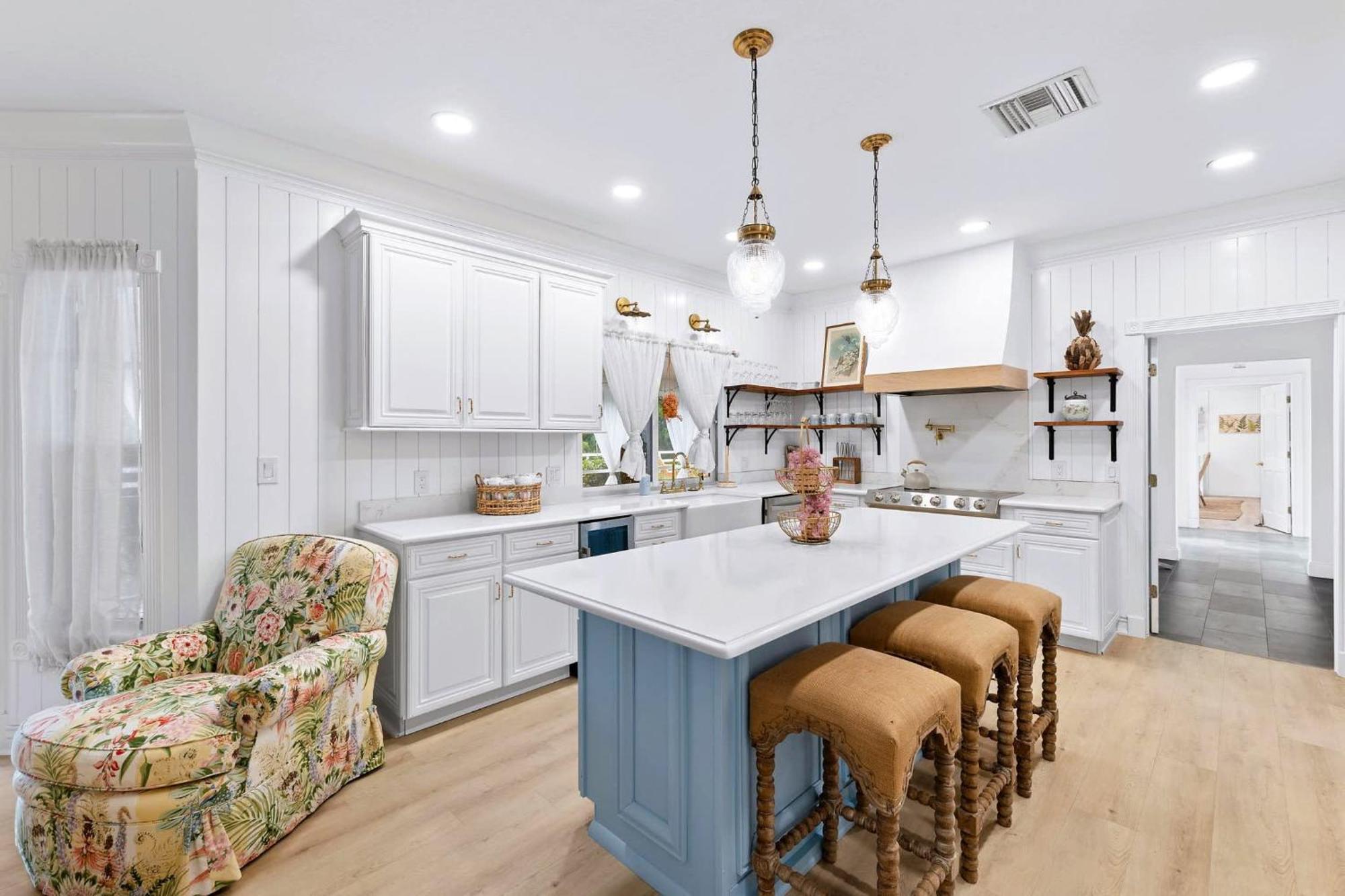 Elegant Private Old South Florida Estate New Sleeps 18 To 20 Large Families Retreat Weddings Reunions Nanny Quarters
