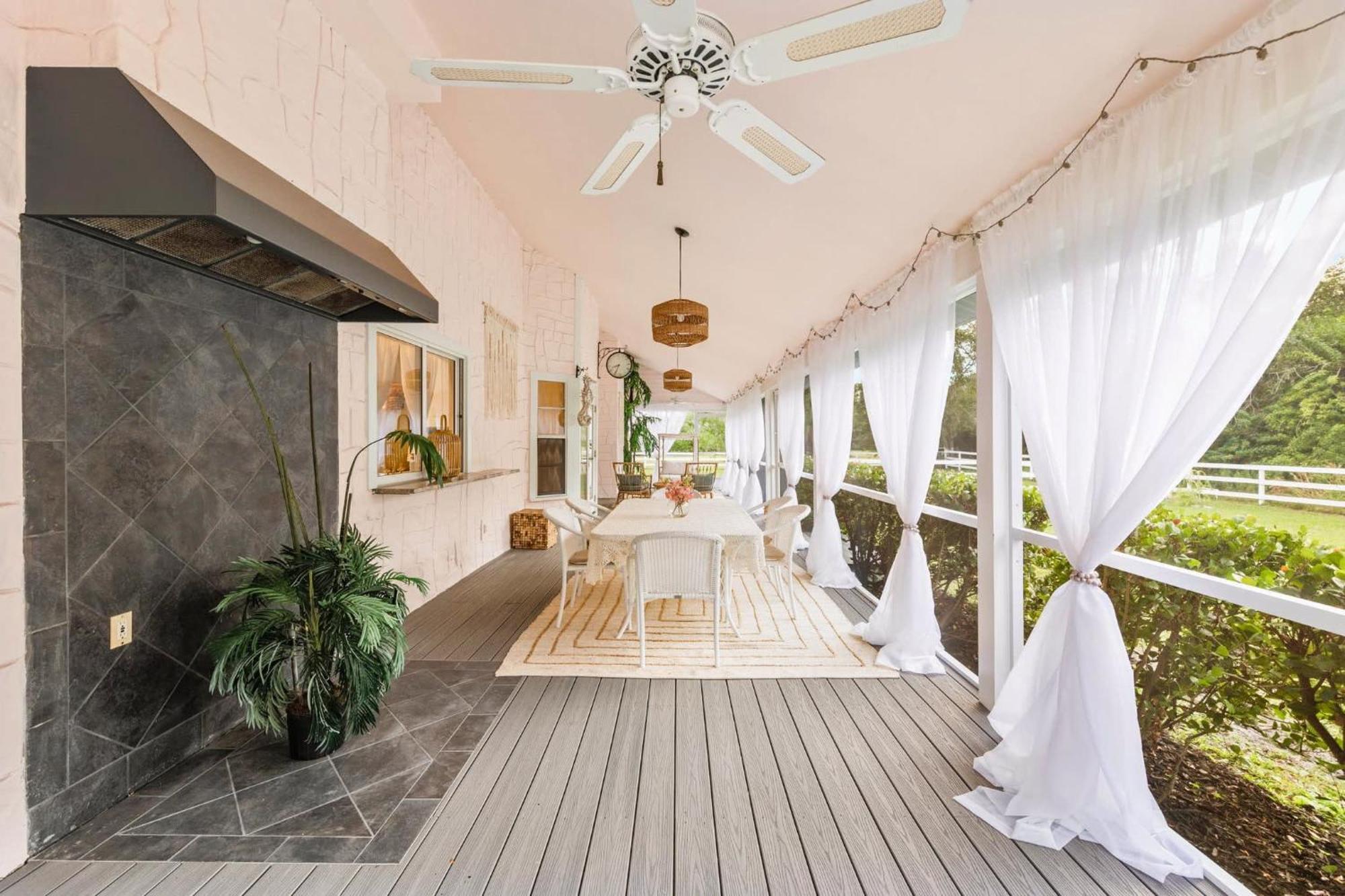 Elegant Private Old South Florida Estate New Sleeps 18 To 20 Large Families Retreat Weddings Reunions Nanny Quarters *