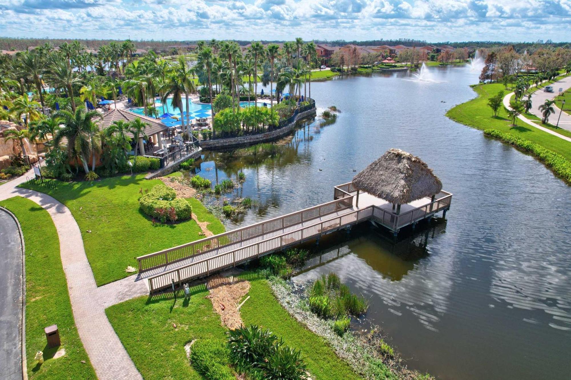 Townhome In Paseo Of Myers - Amenities Galore * Fort Myers