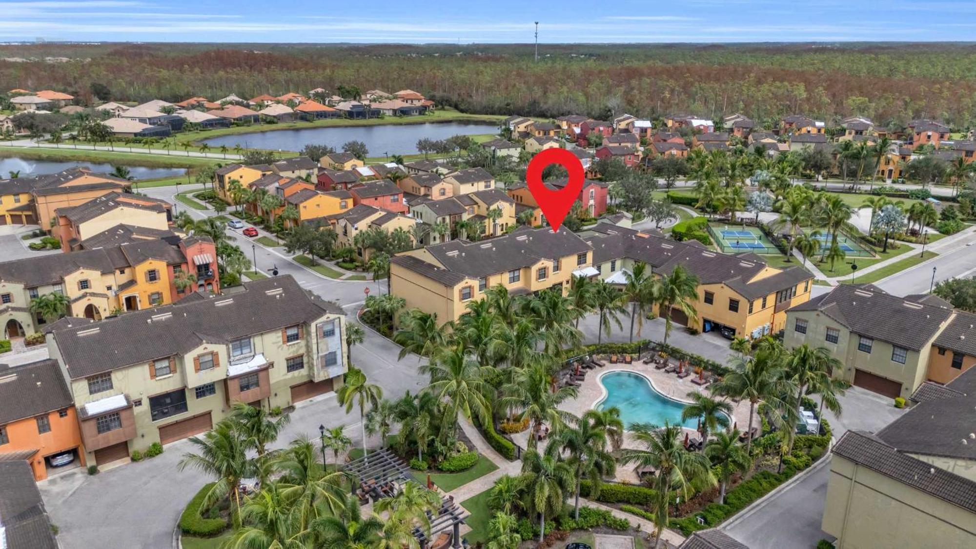 Townhome In Paseo Of Myers - Amenities Galore Holiday home