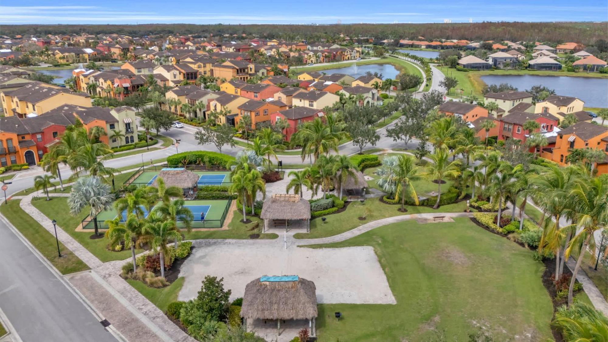 Townhome In Paseo Of Myers - Amenities Galore * Fort Myers