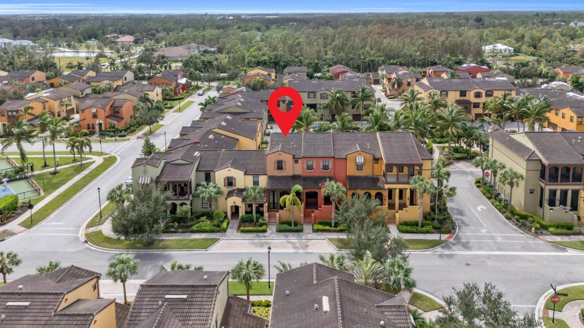 Townhome In Paseo Of Myers - Amenities Galore Fort Myers