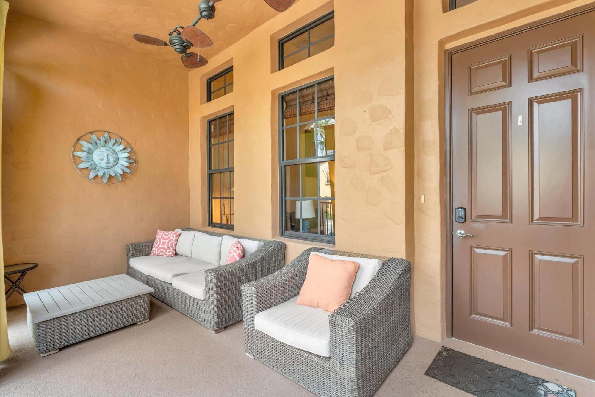 Holiday home Townhome In Paseo Of Myers - Amenities Galore *
