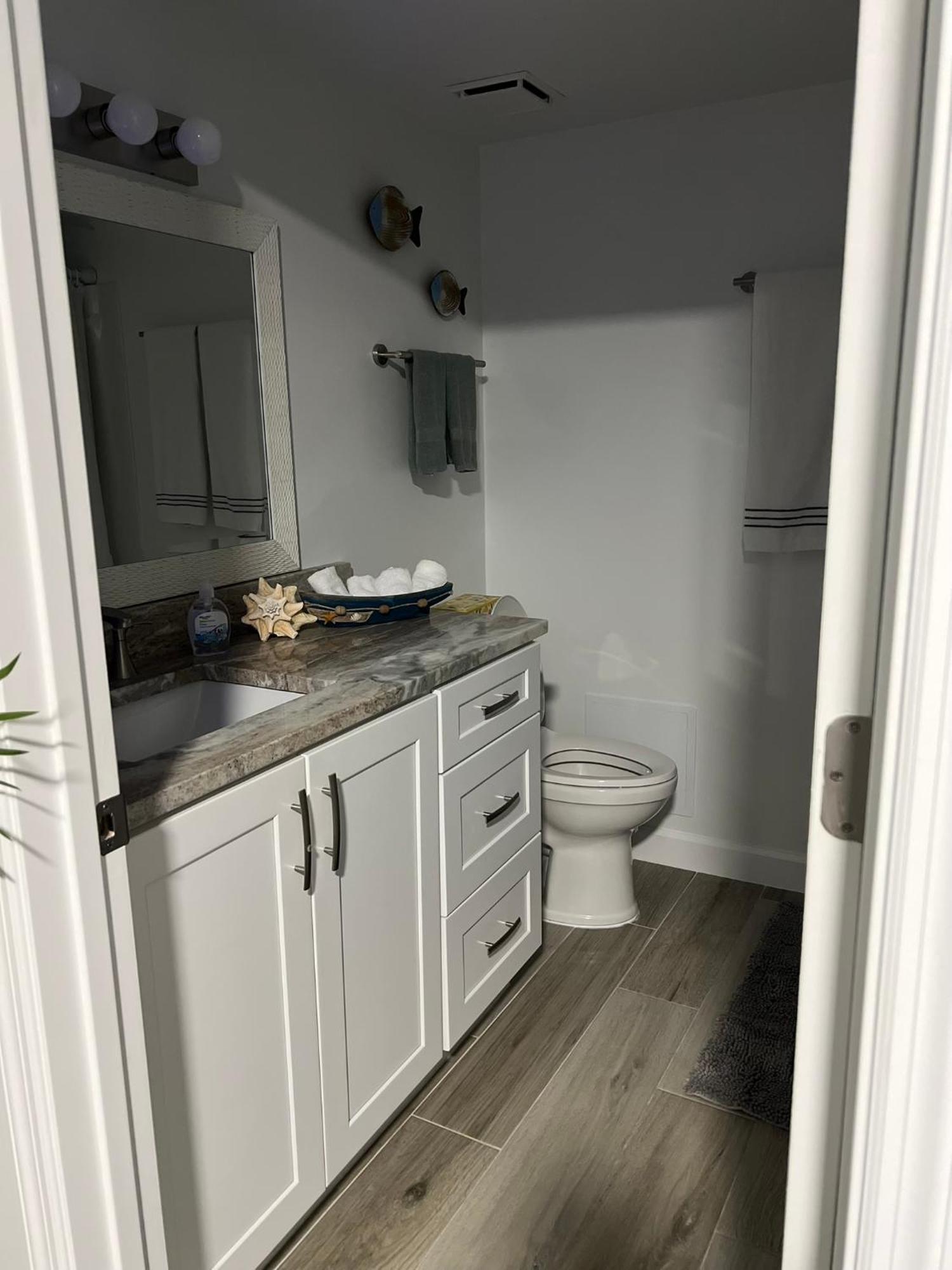 1st Floor, Davis View Condo, Minutes To Sanibel