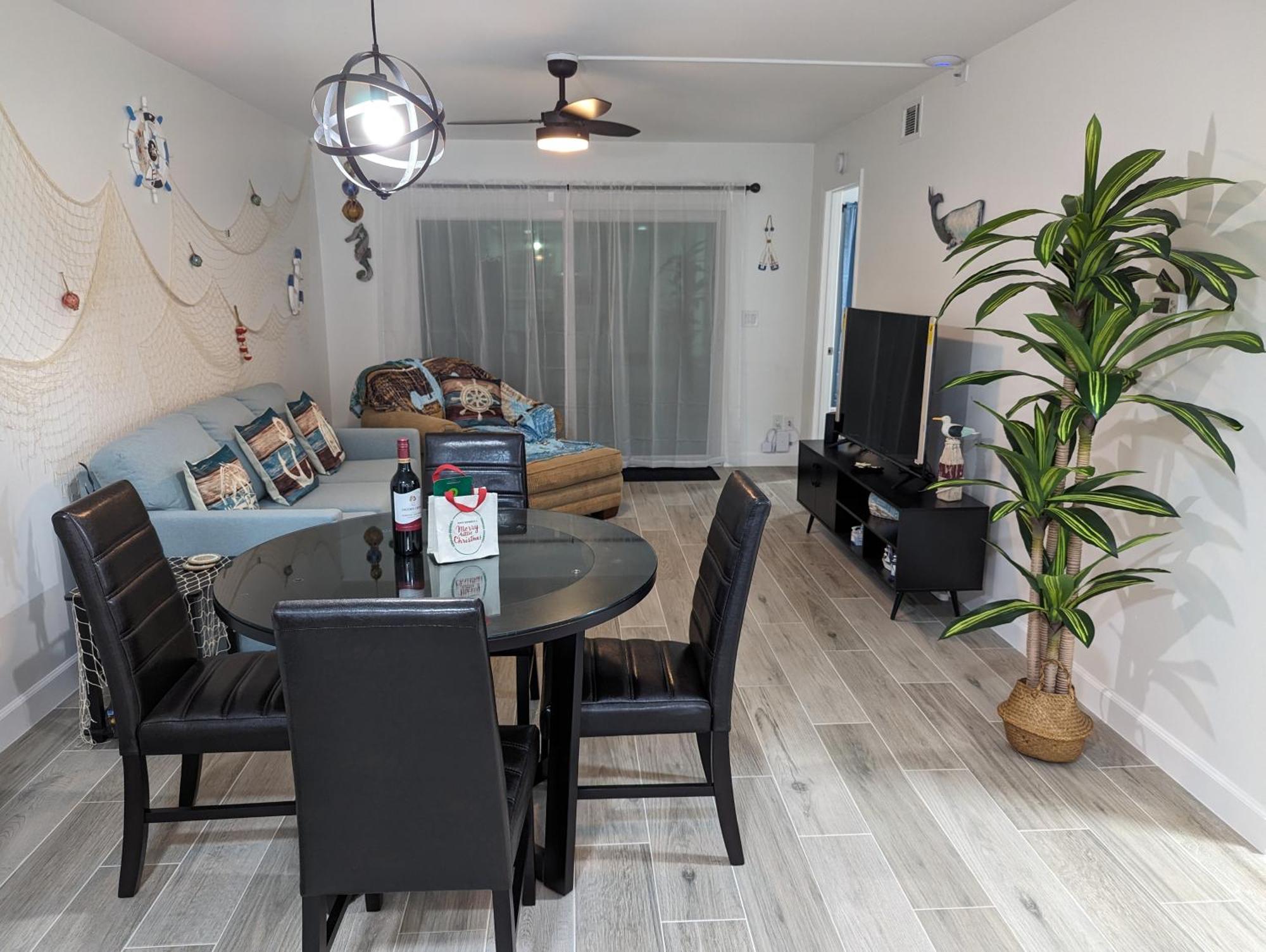 1st Floor, Davis View Condo, Minutes To Sanibel Apartment Fort Myers