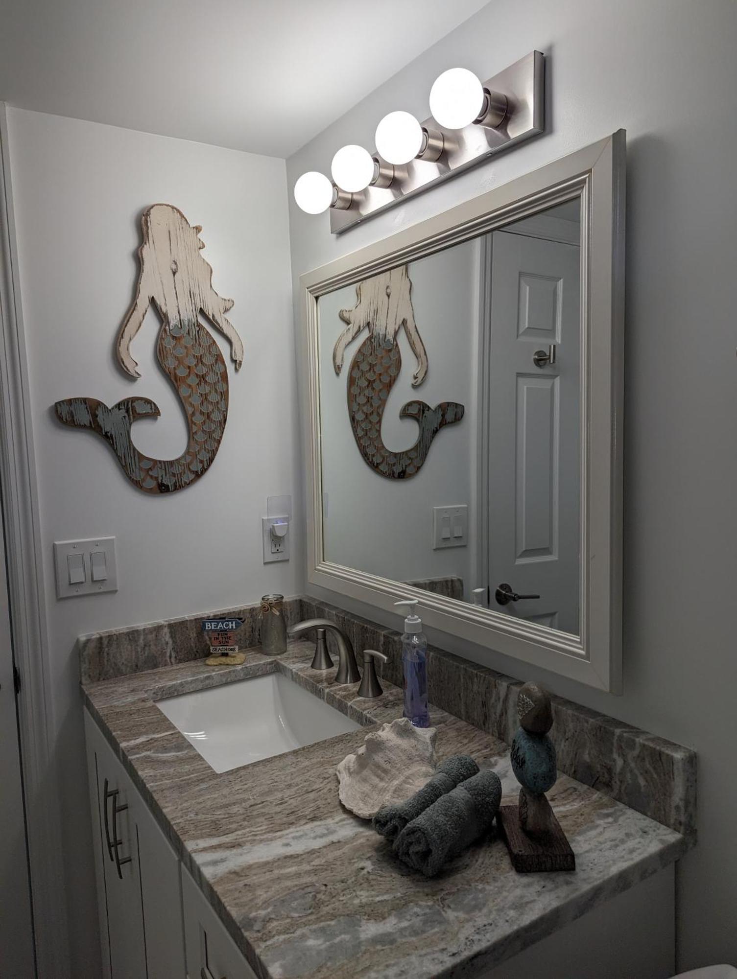 1st Floor, Davis View Condo, Minutes To Sanibel Apartment