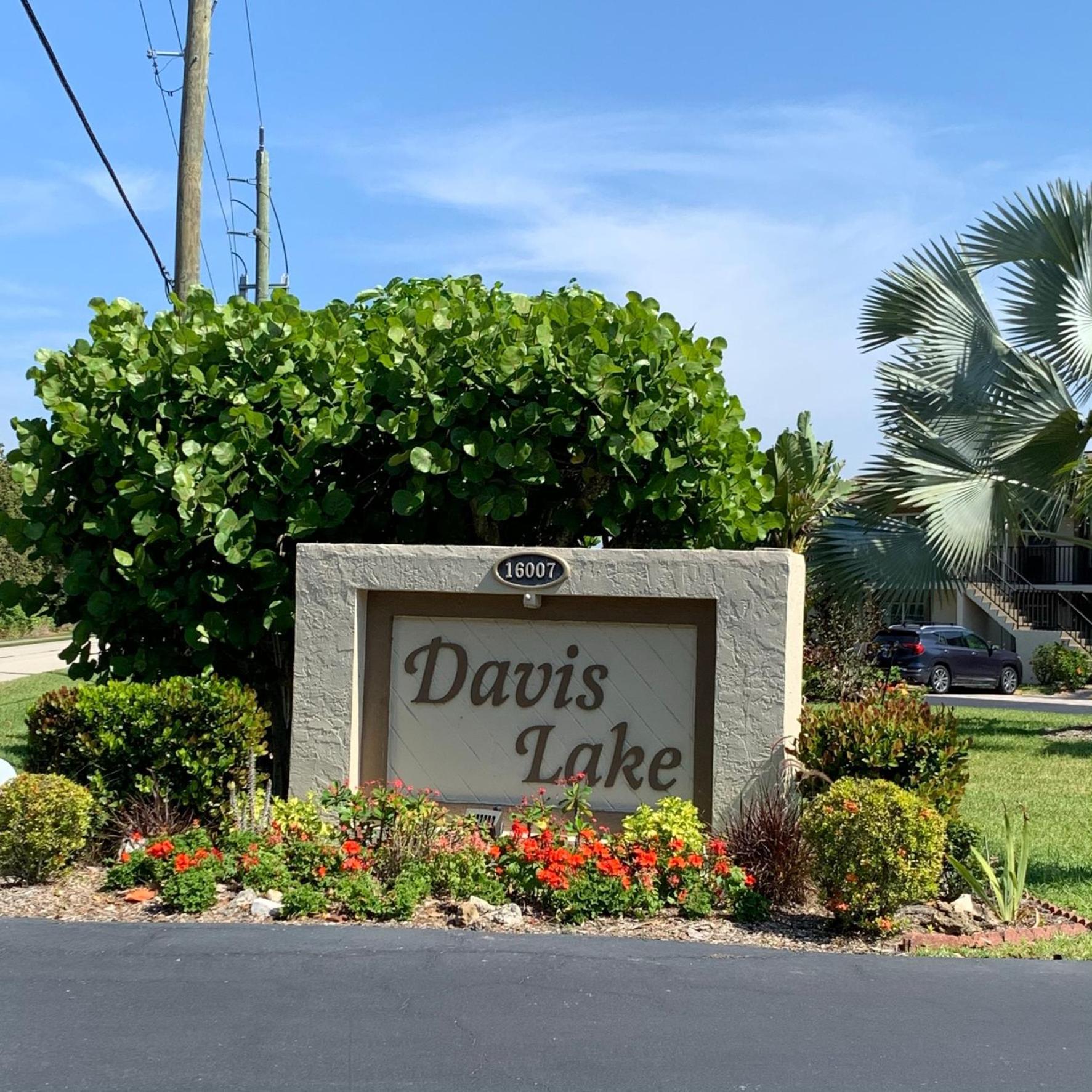 1st Floor, Davis View Condo, Minutes To Sanibel Apartment *