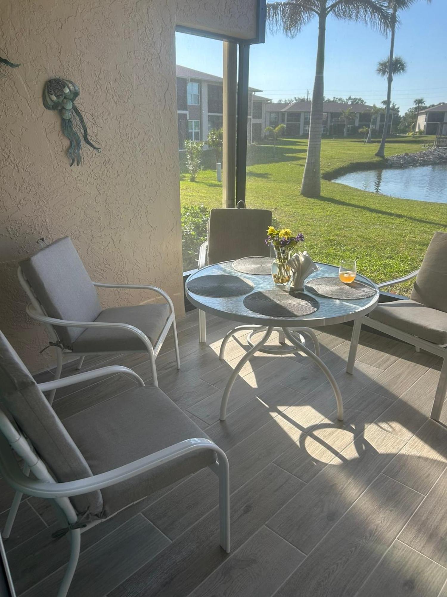 Apartment 1st Floor, Davis View Condo, Minutes To Sanibel Fort Myers