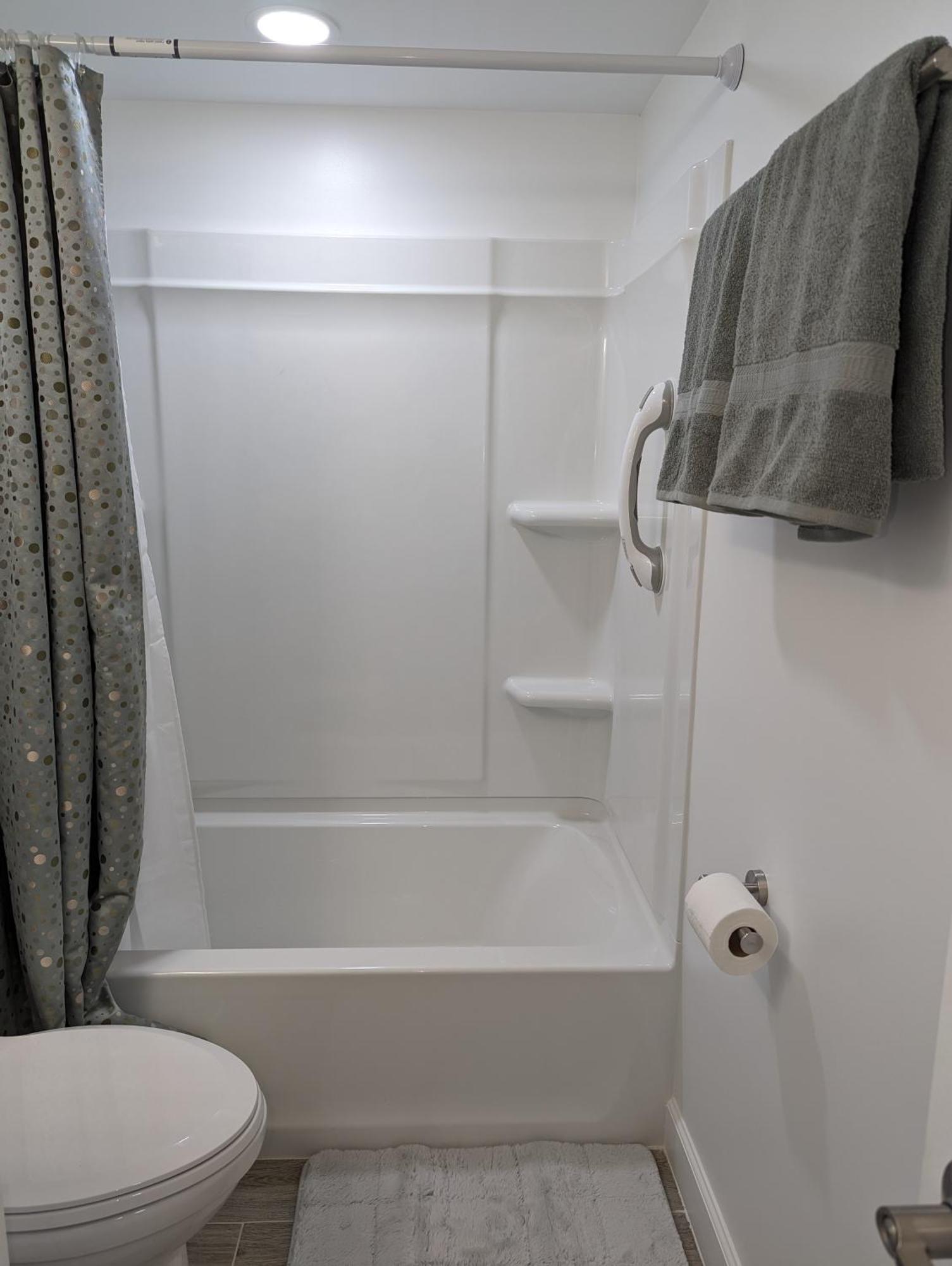Apartment 1st Floor, Davis View Condo, Minutes To Sanibel Fort Myers