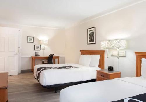 Hotel Baymont By Wyndham Myers