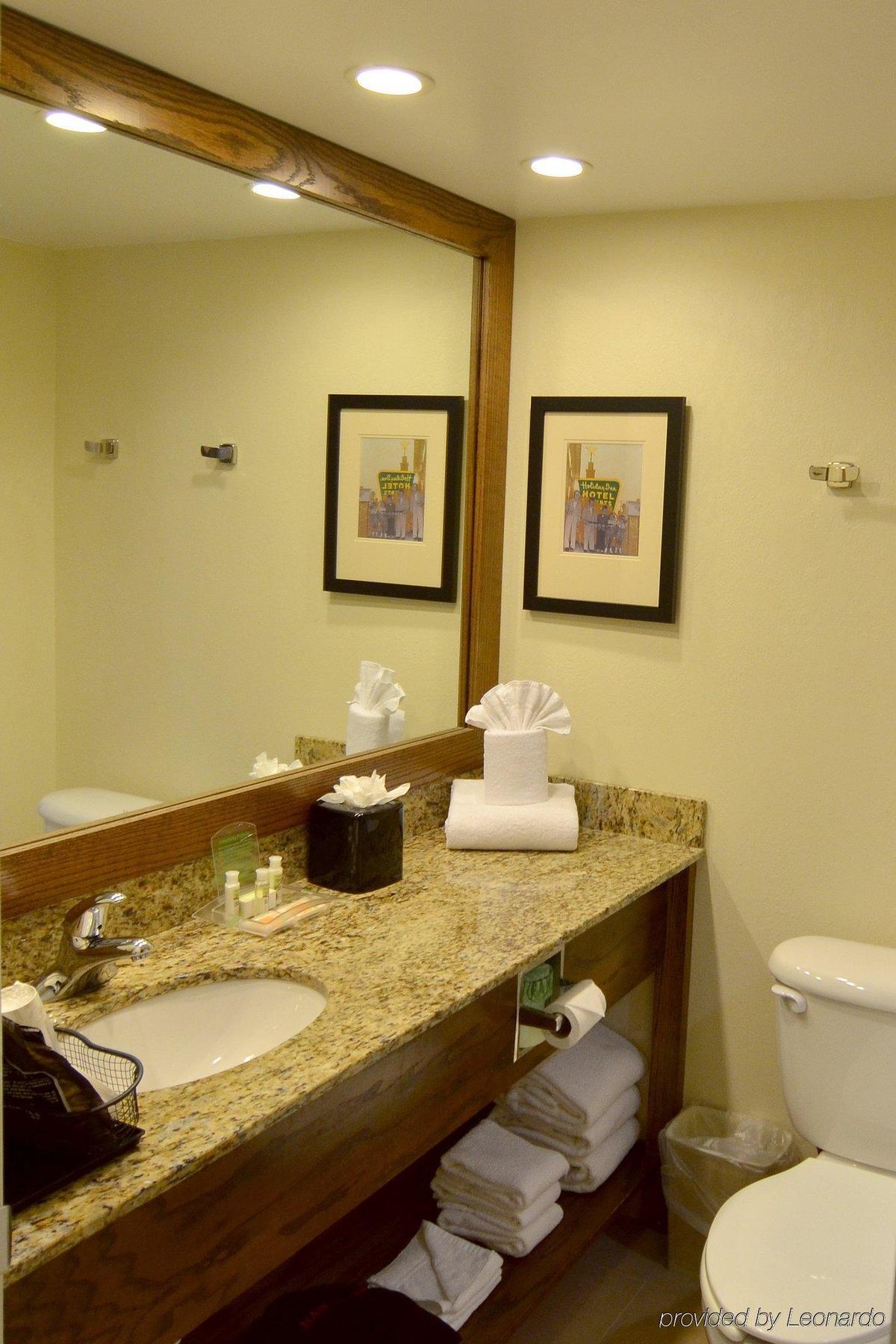Hotel Holiday - - Downtown Area By Ihg 3*