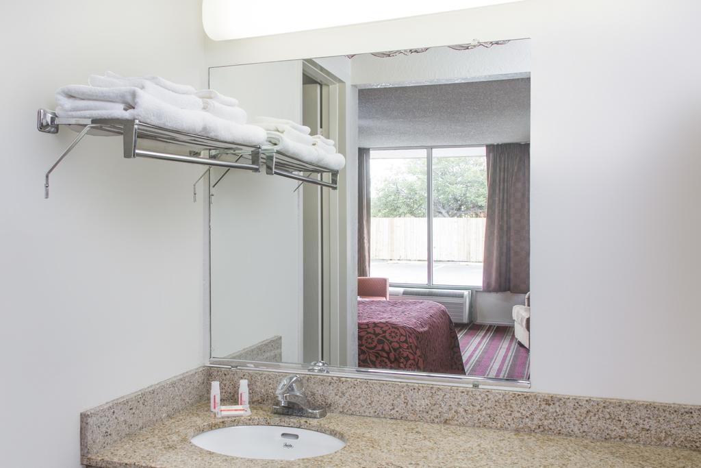 Hotel Days By Wyndham Myers 2*