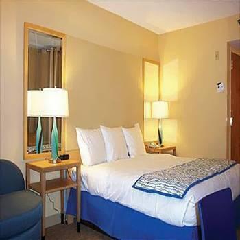 Hotel La Quinta By Wyndham Ft. Myers - Sanibel Gateway