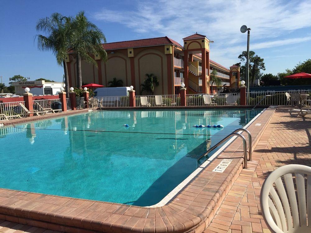 Days By Wyndham Myers Hotel Fort Myers