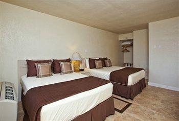 Legacy Harbour & Suites Hotel 3*