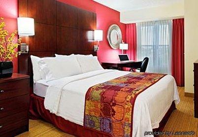 By Marriott Myers Hotel 3*