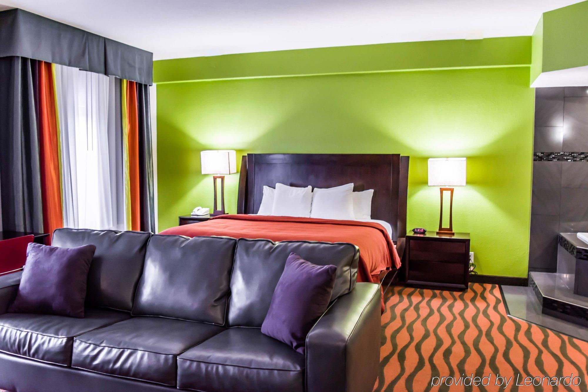 Quality Myers Airport I-75 Hotel 2*