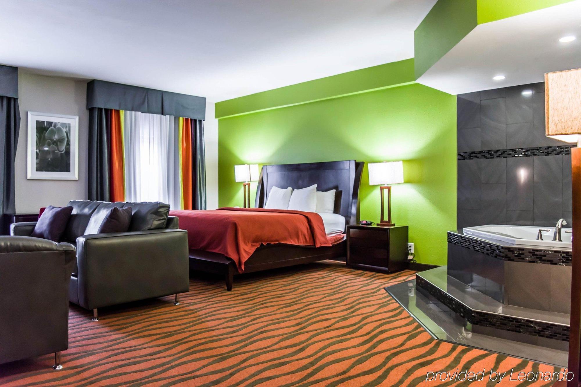 Quality Myers Airport I-75 Hotel
