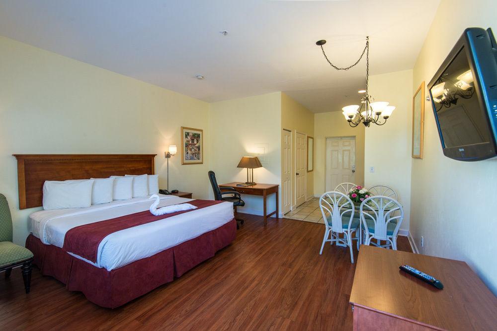 Lighthouse Resort: & Inn 3*